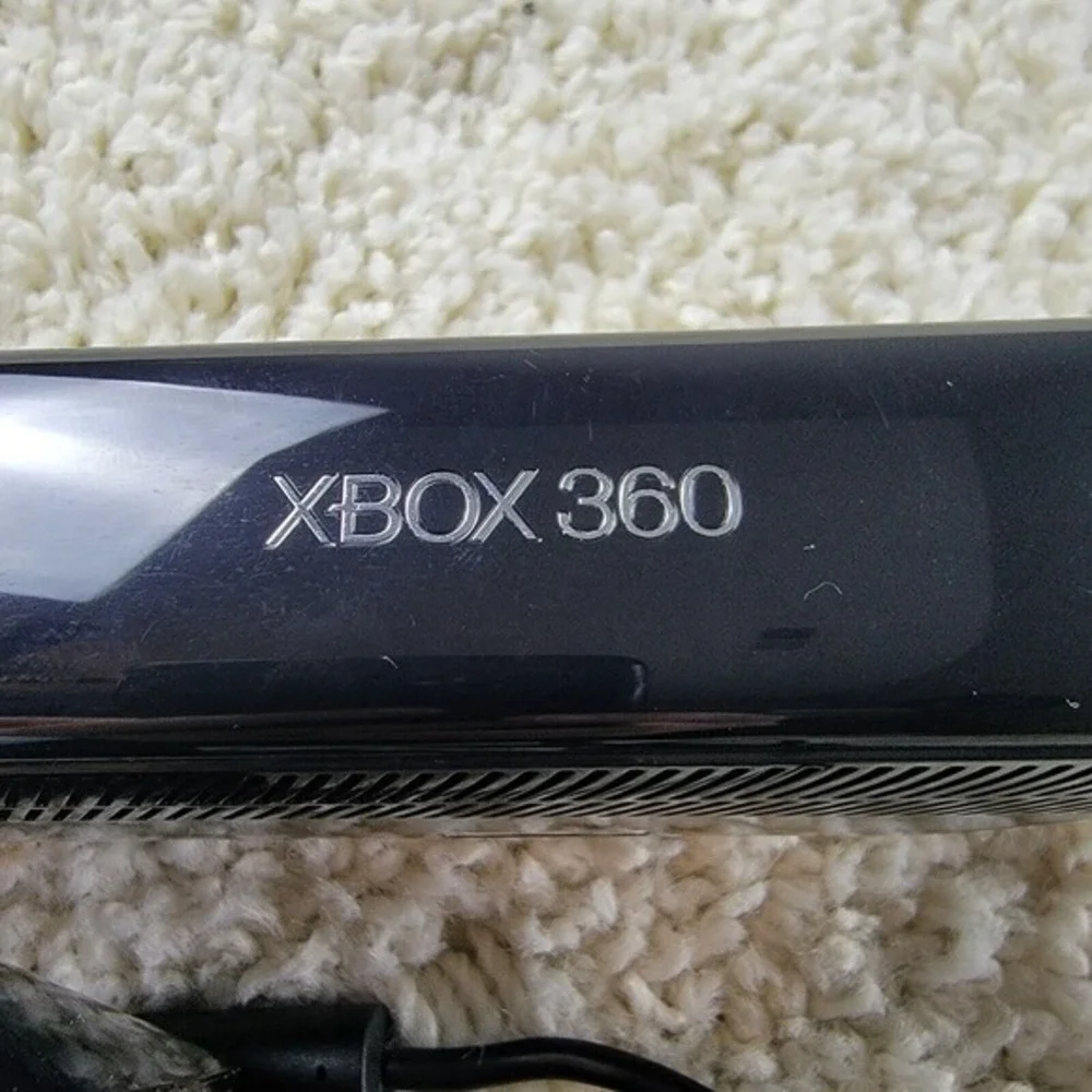 Microsoft Xbox 360 Kinect‎ Sensor Bar Model 1473 Black w/ Kinect Adventures